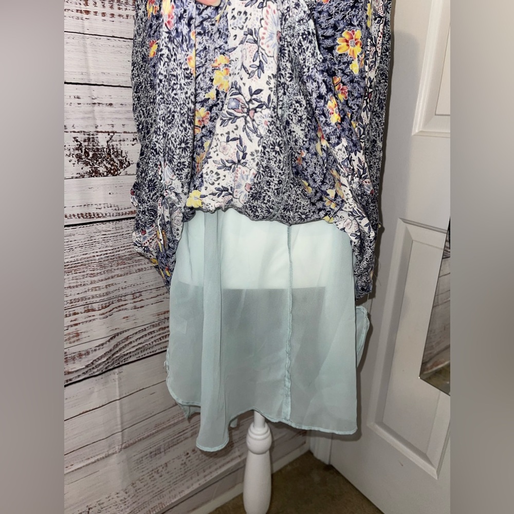 LOFT Floral Print Dress - Picture 8 of 10